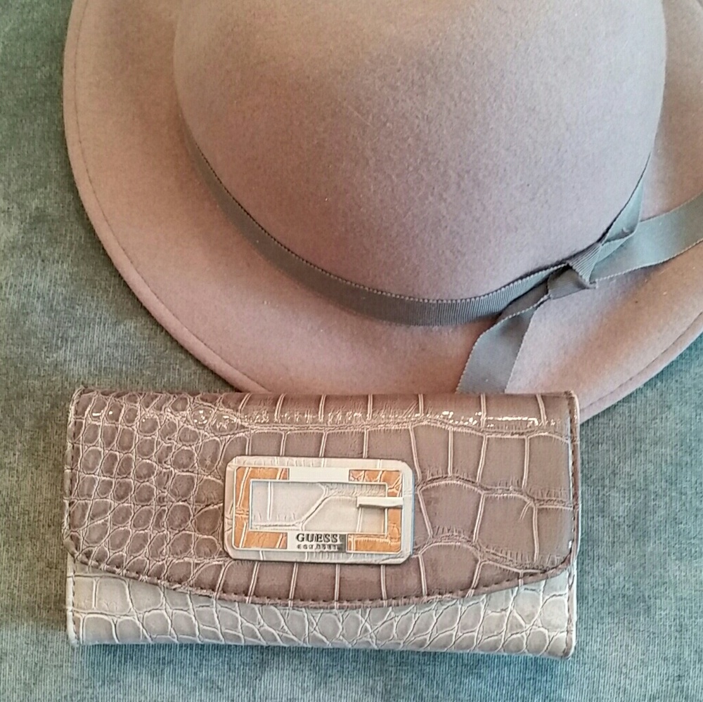 Guess faux gator skin wallet